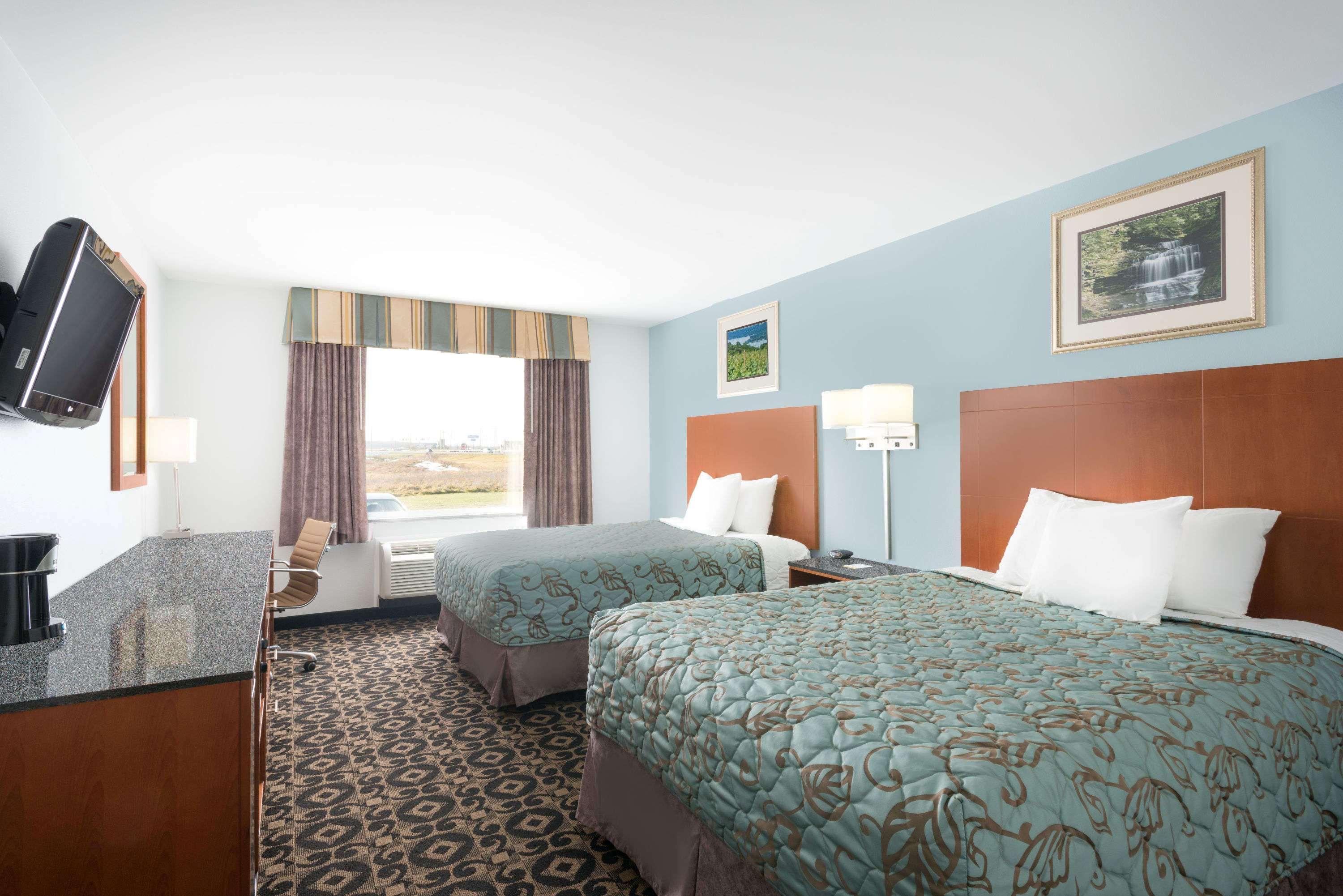 Days Inn By Wyndham Watertown Fort Drum Evans Mills Exteriér fotografie